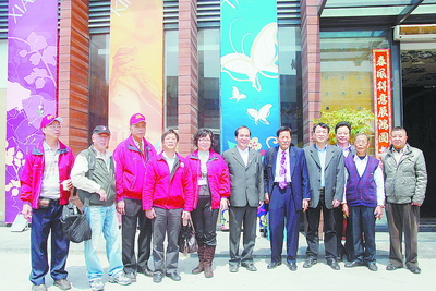 金門西甲鄉親來廈尋根之際,探訪在廈創辦“太祖貢糖”的同鄉.jpg